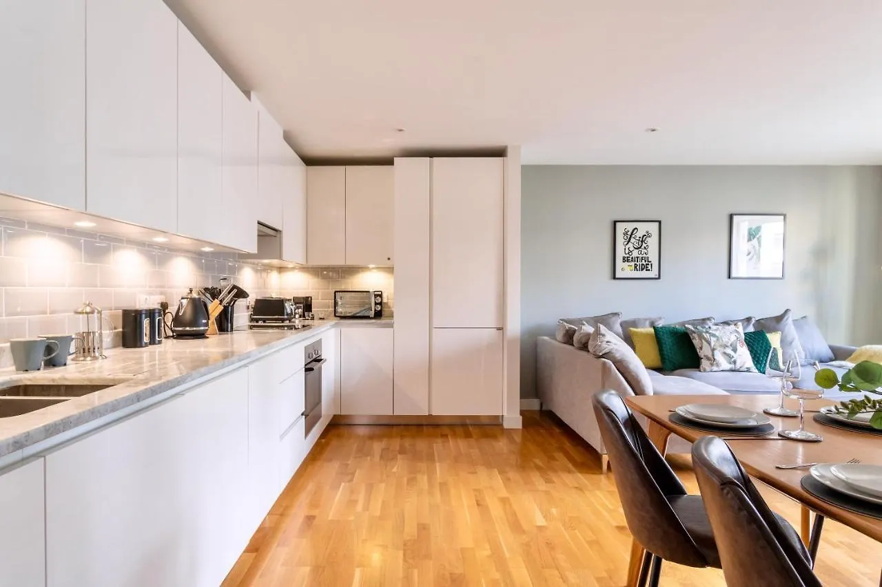 Calm Zen Oasis, In Iconic London Olympic Park Apartment 0*,